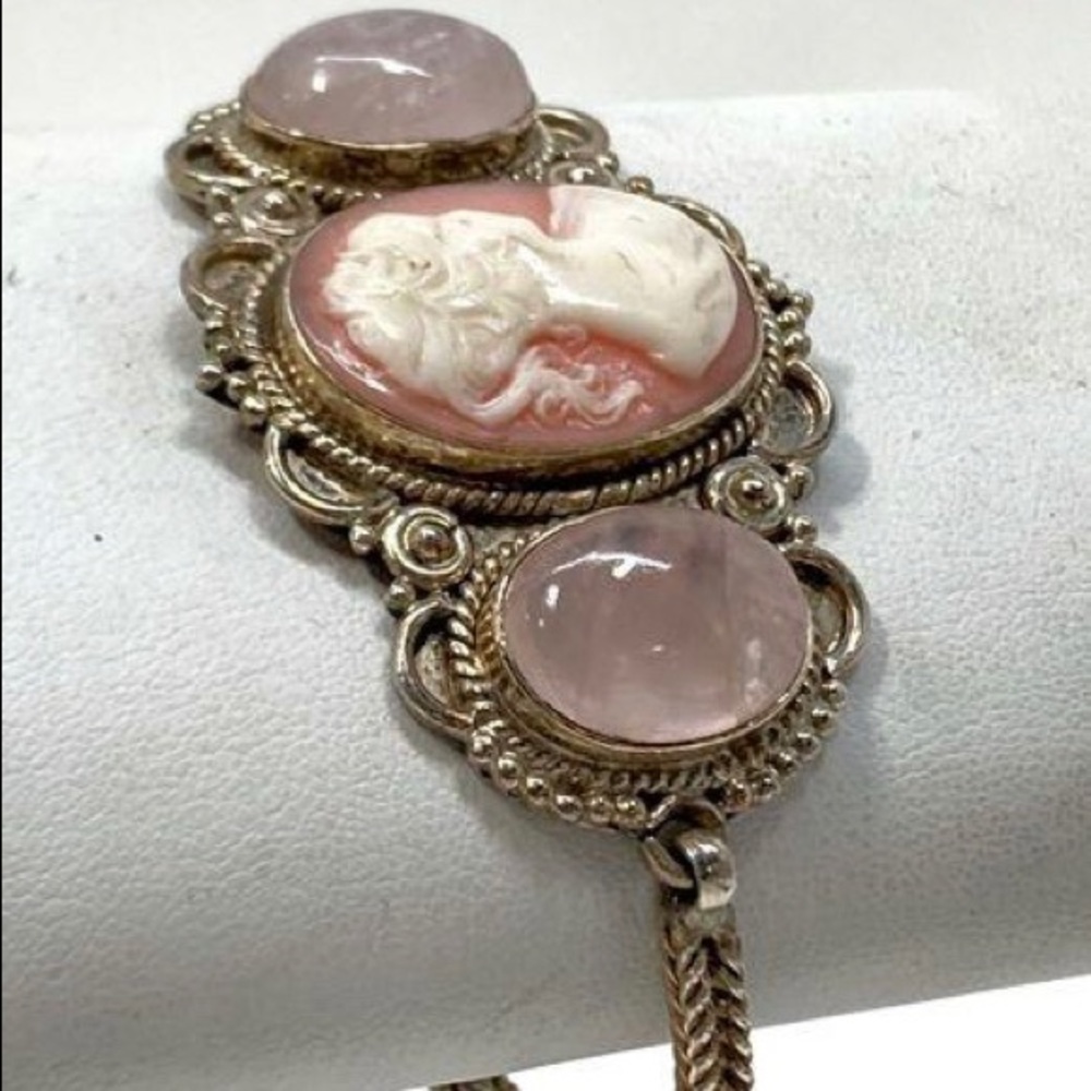 Shell Cameo and Rose Quartz SS Bracelet - Picture 4 of 7
